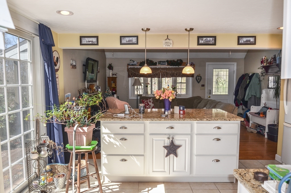 60 Marlboro Road Berlin, MA 01503 - Photo 14 of 34 a view of living room with furniture and potted plant