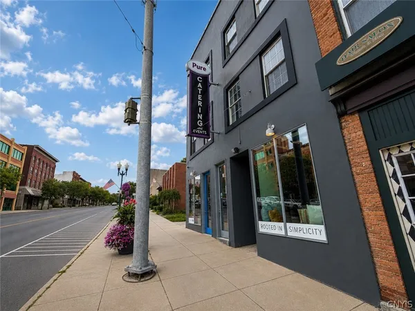 $1,100 | 10 East Genesee Street, Auburn, NY 13021