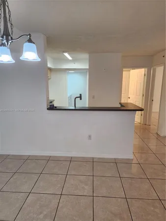 $2,400 | 2433 Centergate Drive, Unit 203, Miramar, FL 33025