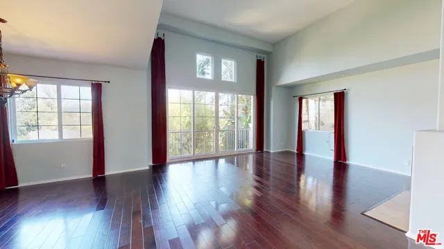 $7,169 | 5655 Como Circle, Woodland Hills, CA 91367