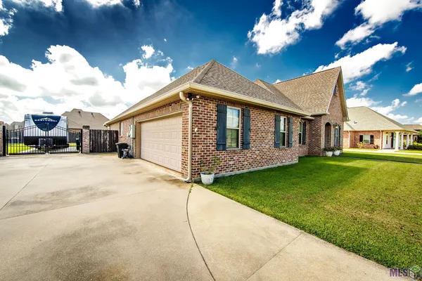 $420,000 | 211 Pearl Margaret Drive, Gray, LA 70359