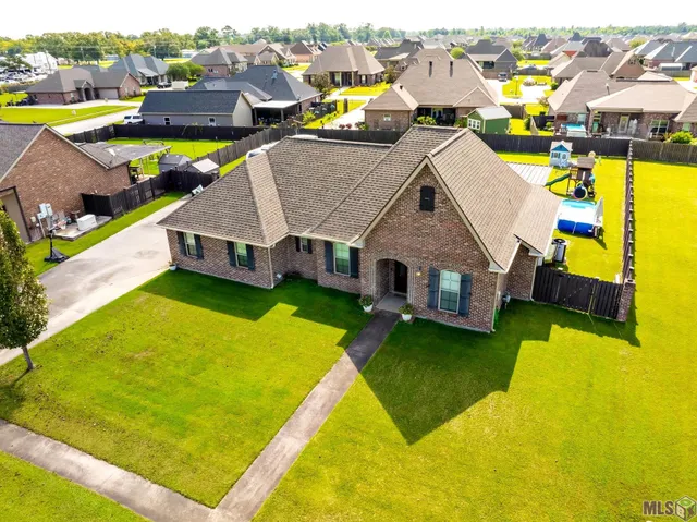 $450,000 | 211 Pearl Margaret Drive, Gray, LA 70359