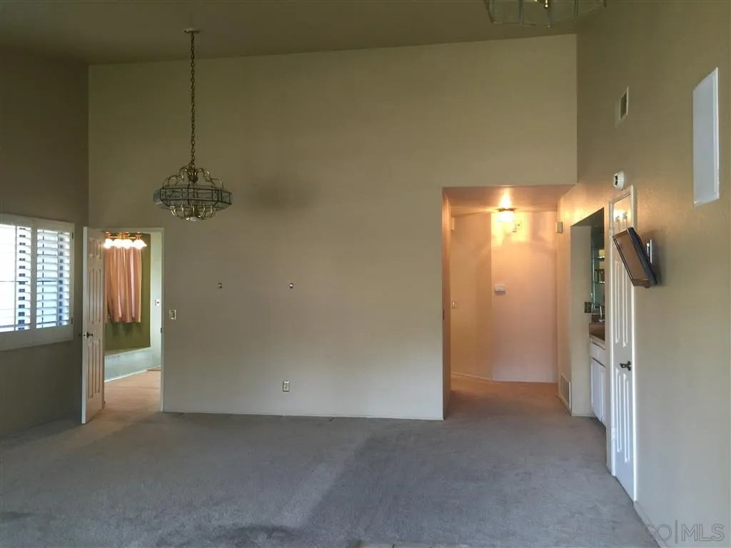 9502 Summerfield Street Spring Valley, CA 91977 - Photo 5 of 18 Gallery Image 5