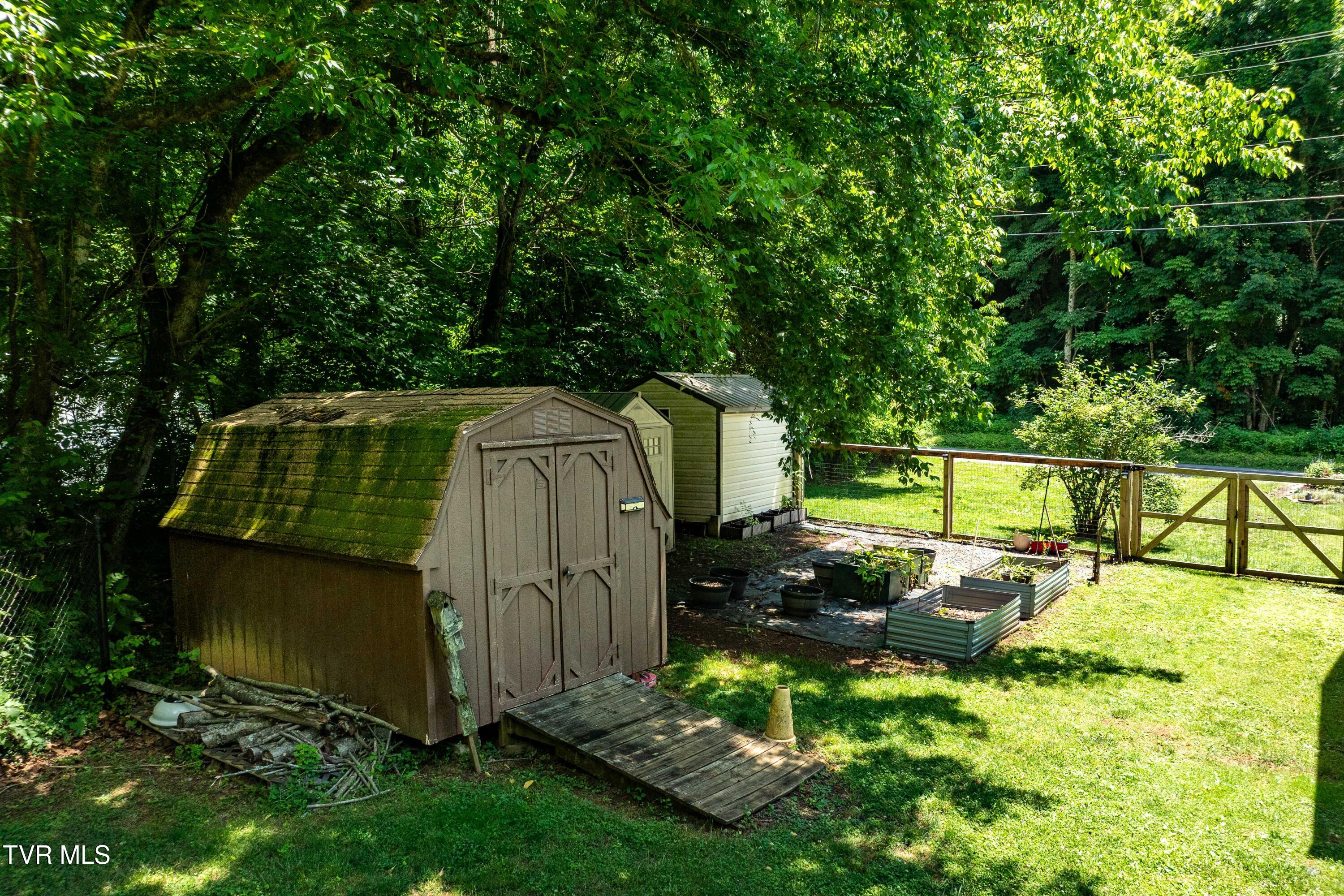 135 Grindstaff Hollow Road Elizabethton, TN 37643 - Photo 111 of 116 135 Grindstaff Hollow (19 of 83)