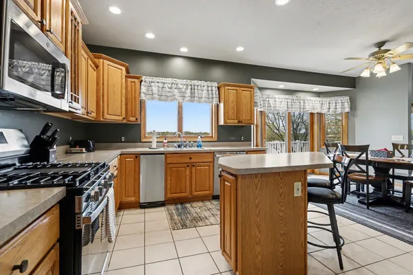$829,000 | 25315 Island View Lane, Sturgis, MI 49091