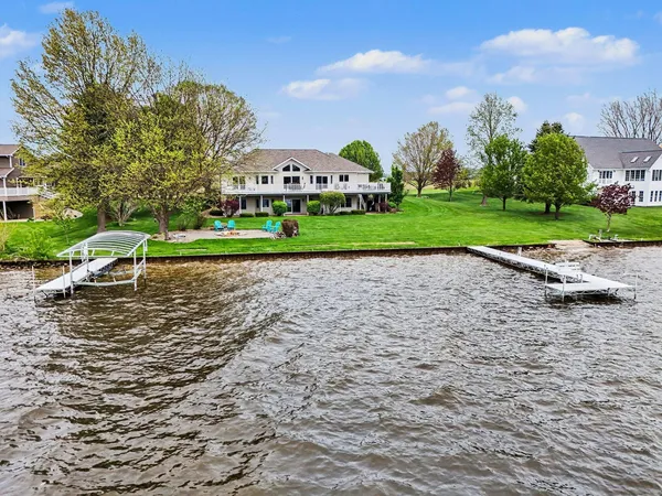 $829,000 | 25315 Island View Lane, Sturgis, MI 49091