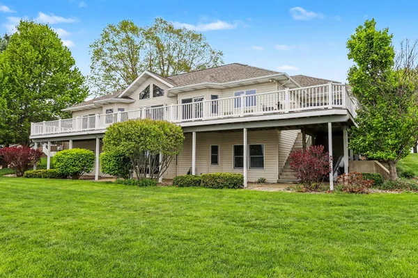 $829,000 | 25315 Island View Lane, Sturgis, MI 49091