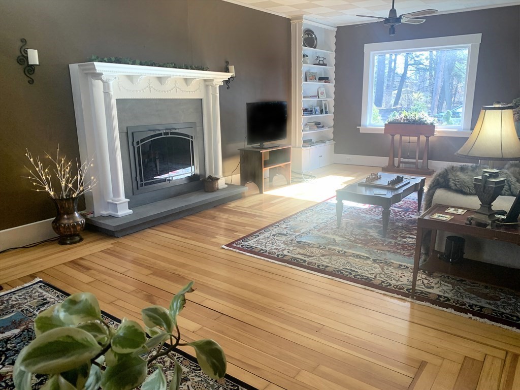54 Bolton Road Lancaster, MA 01523 - Photo 2 of 36