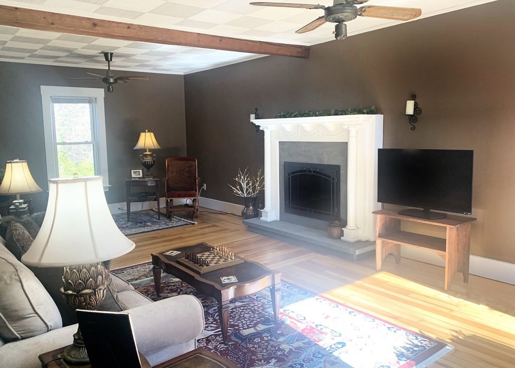 54 Bolton Road Lancaster, MA 01523 - Photo 3 of 36