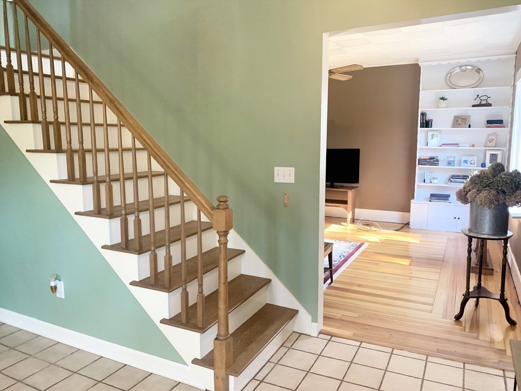 54 Bolton Road Lancaster, MA 01523 - Photo 10 of 36