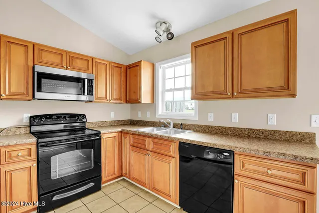 $1,200 | 106 Laib Lane, Unit 5, Sneads Ferry, NC 28460