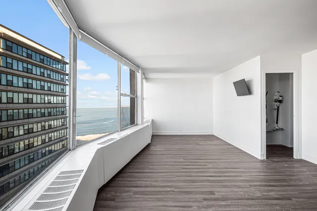 $1,600 | 5757 North Sheridan Road, Unit 15G, Chicago, IL 60660