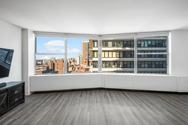 $1,600 | 5757 North Sheridan Road, Unit 15G, Chicago, IL 60660