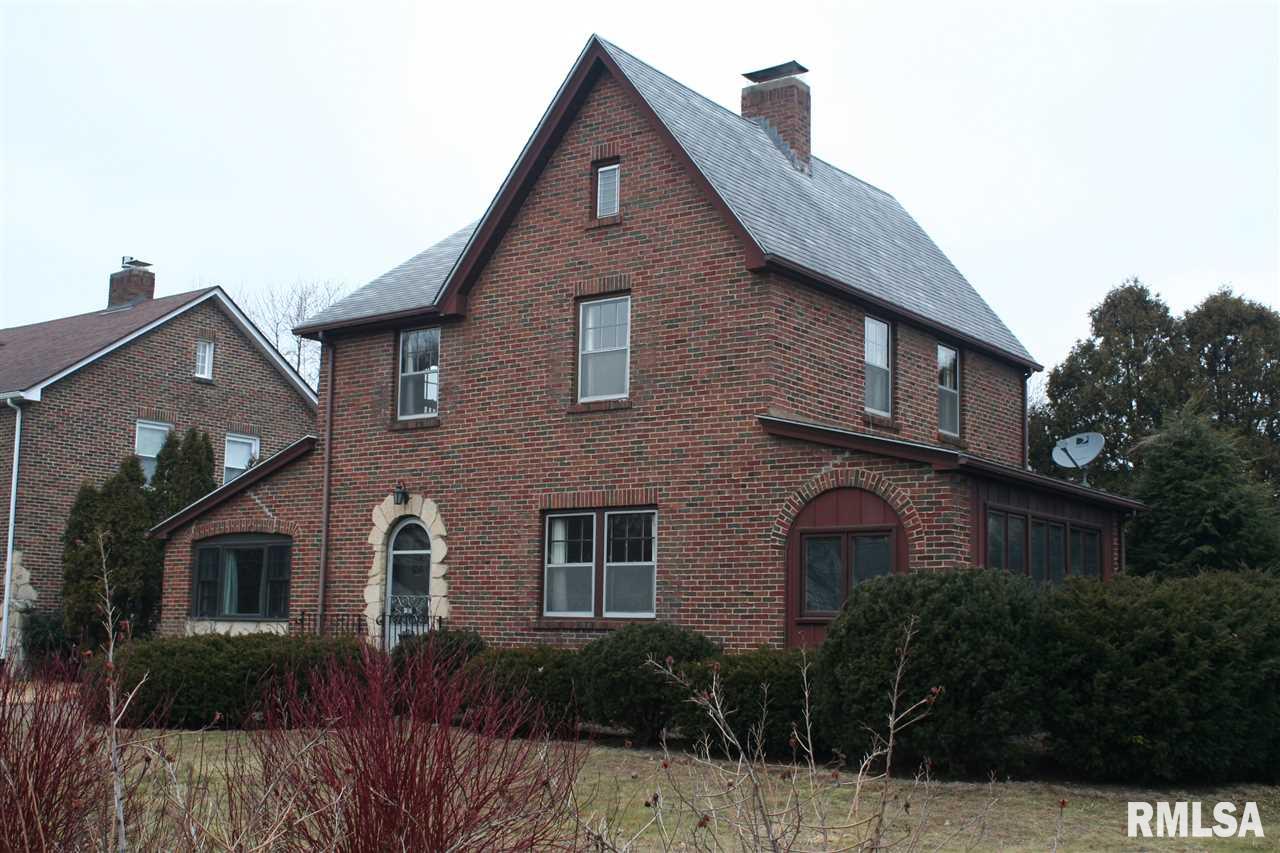 3036 Middle Road Davenport, IA 52803 - Photo 1 of 24 Gallery Image 1