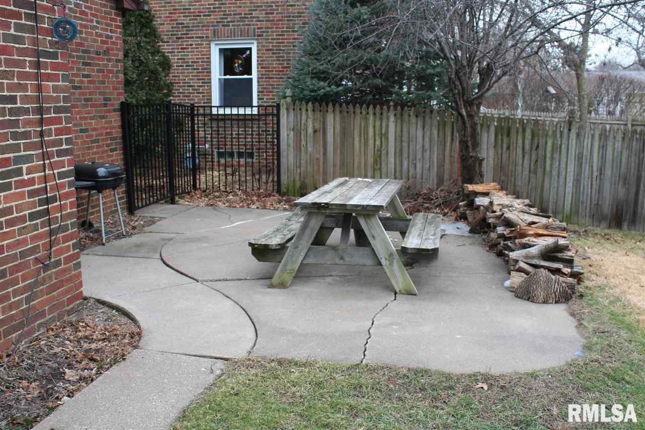 3036 Middle Road Davenport, IA 52803 - Photo 23 of 24 Gallery Image 23