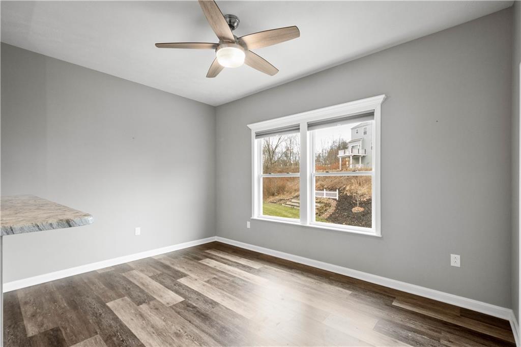 215 Lockheed Drive Coraopolis, PA 15108 - Photo 11 of 33