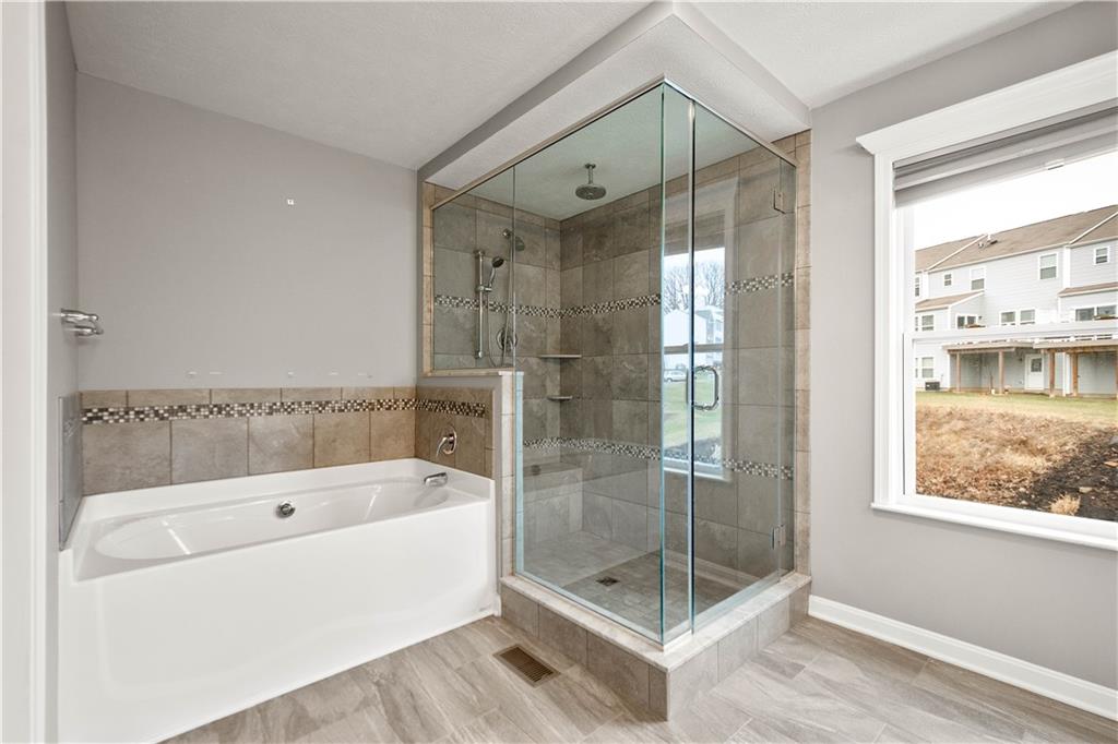 215 Lockheed Drive Coraopolis, PA 15108 - Photo 20 of 33