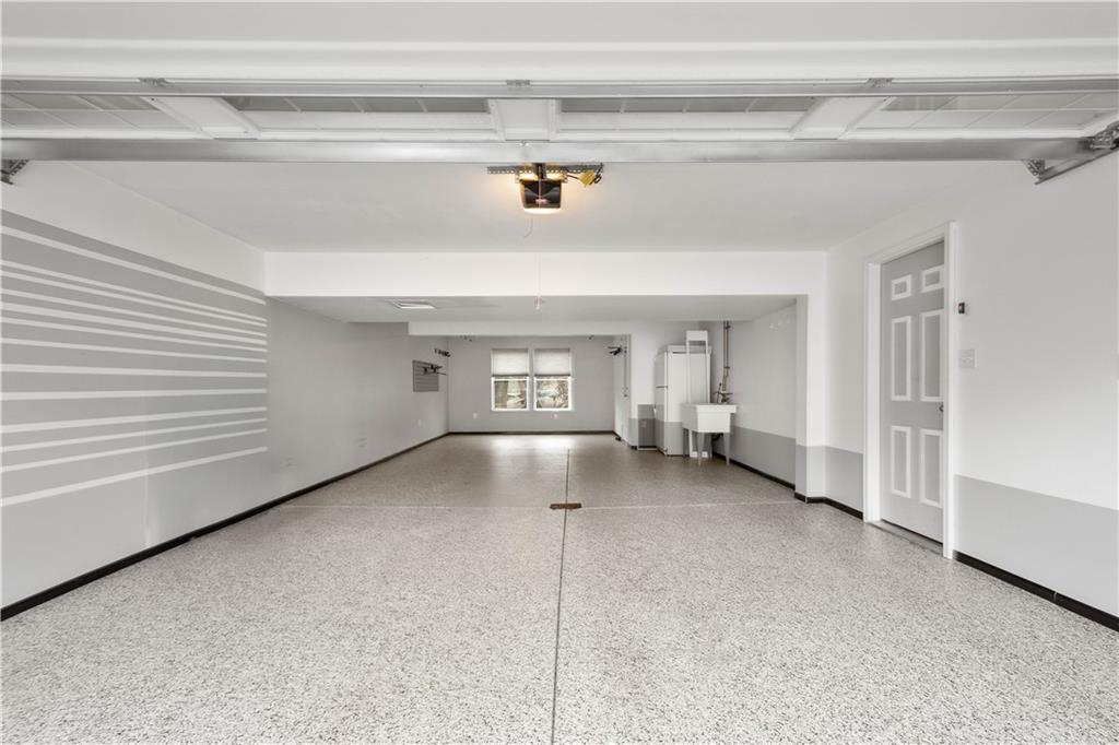 215 Lockheed Drive Coraopolis, PA 15108 - Photo 30 of 33