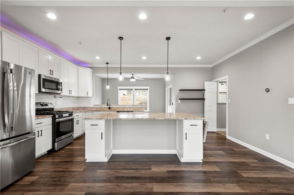 215 Lockheed Drive Coraopolis, PA 15108 - Photo 7 of 33