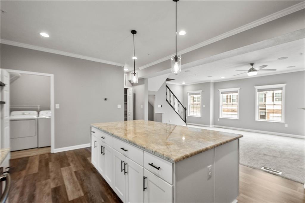 215 Lockheed Drive Coraopolis, PA 15108 - Photo 10 of 33