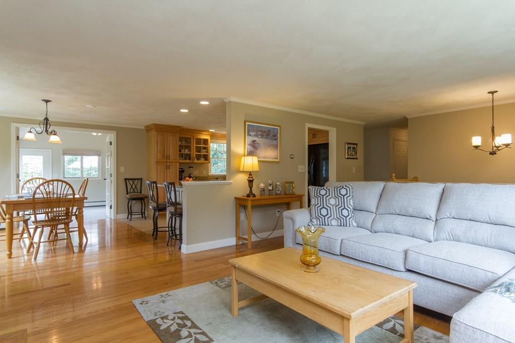 47 Baldpate Road Georgetown, MA 01833 - Photo 4 of 42