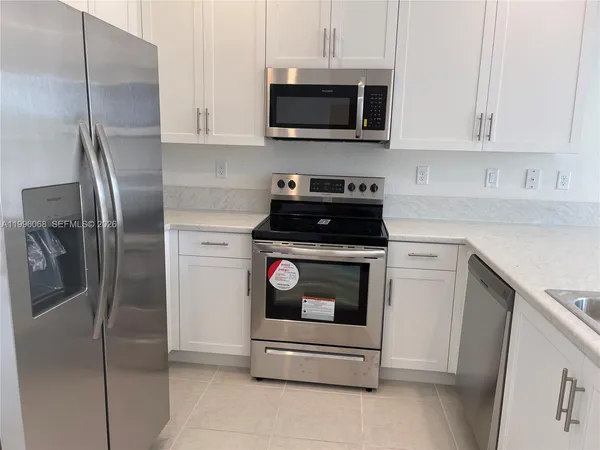 $2,400 | 13262 Southwest 287th Terrace, Homestead, FL 33033