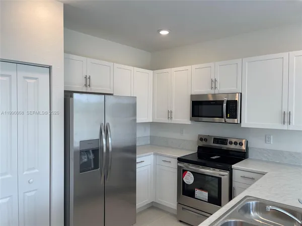 $2,400 | 13262 Southwest 287th Terrace, Homestead, FL 33033