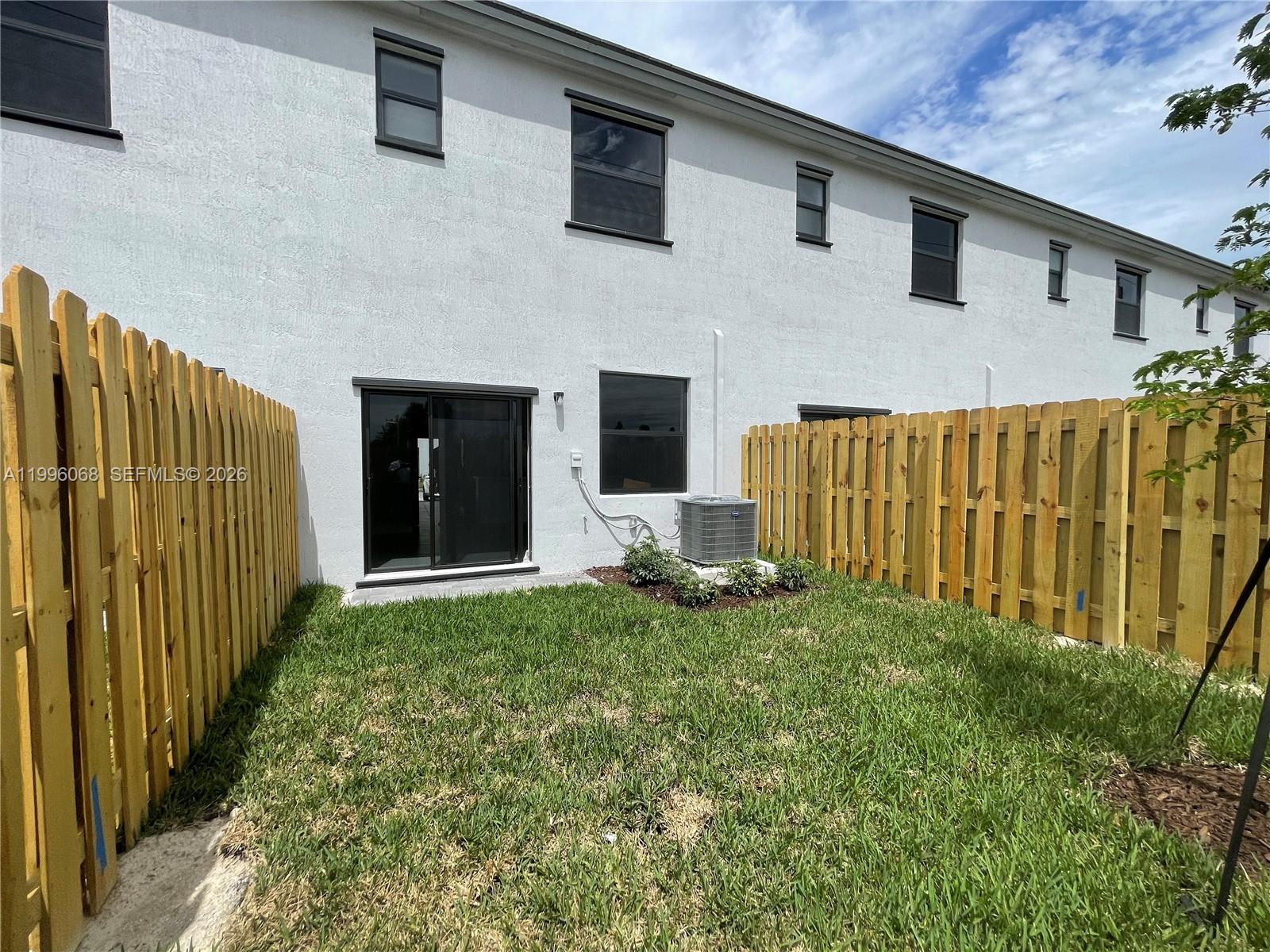 13262 Southwest 287th Terrace Homestead, FL 33033 - Photo 4 of 29