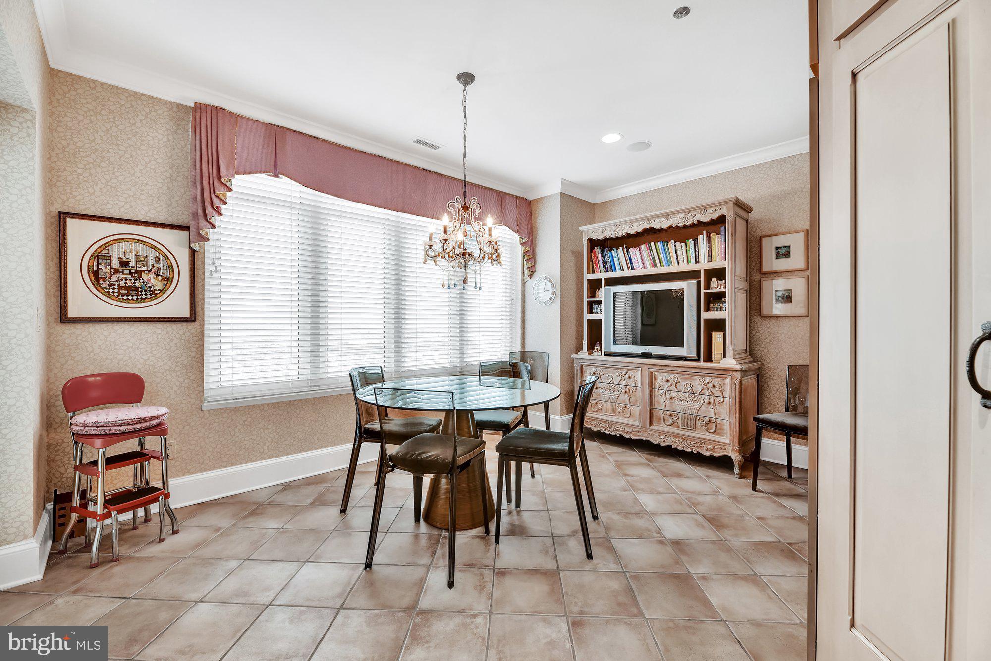 100 Harborview Drive, Unit PH1D Baltimore, MD 21230 - Photo 11 of 39 Eat In Kitchen