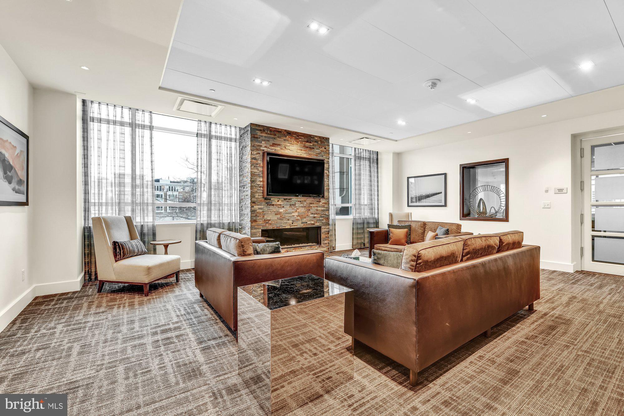 100 Harborview Drive, Unit PH1D Baltimore, MD 21230 - Photo 34 of 39 Community Room