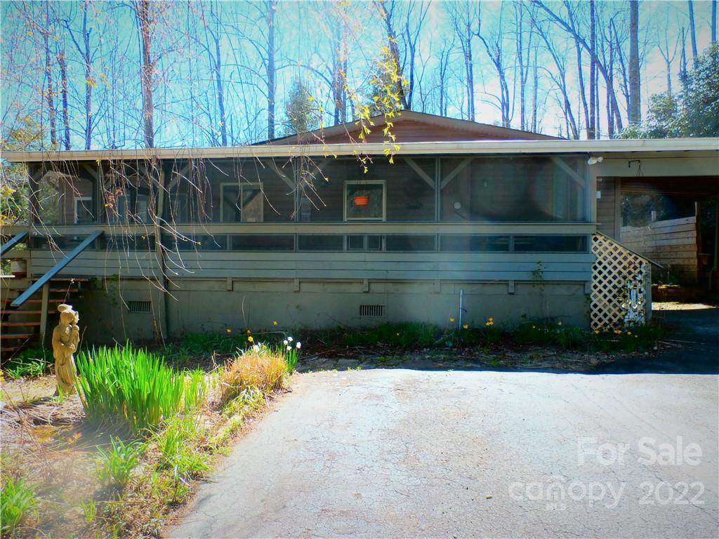 877 Chestnut Mountain Road Spruce Pine, NC 28777 - Photo 1 of 36 Gallery Image 1