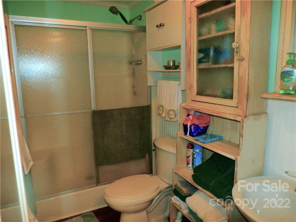 877 Chestnut Mountain Road Spruce Pine, NC 28777 - Photo 19 of 36 Gallery Image 19