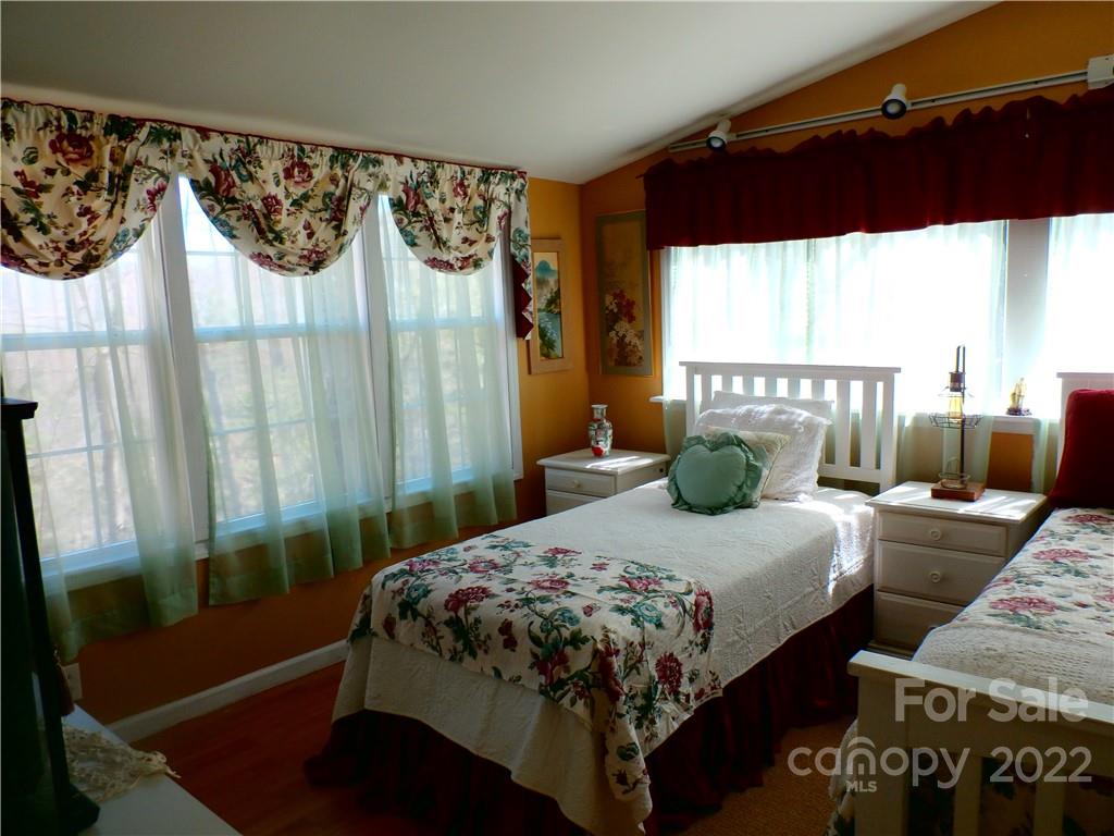 877 Chestnut Mountain Road Spruce Pine, NC 28777 - Photo 20 of 36 Gallery Image 20
