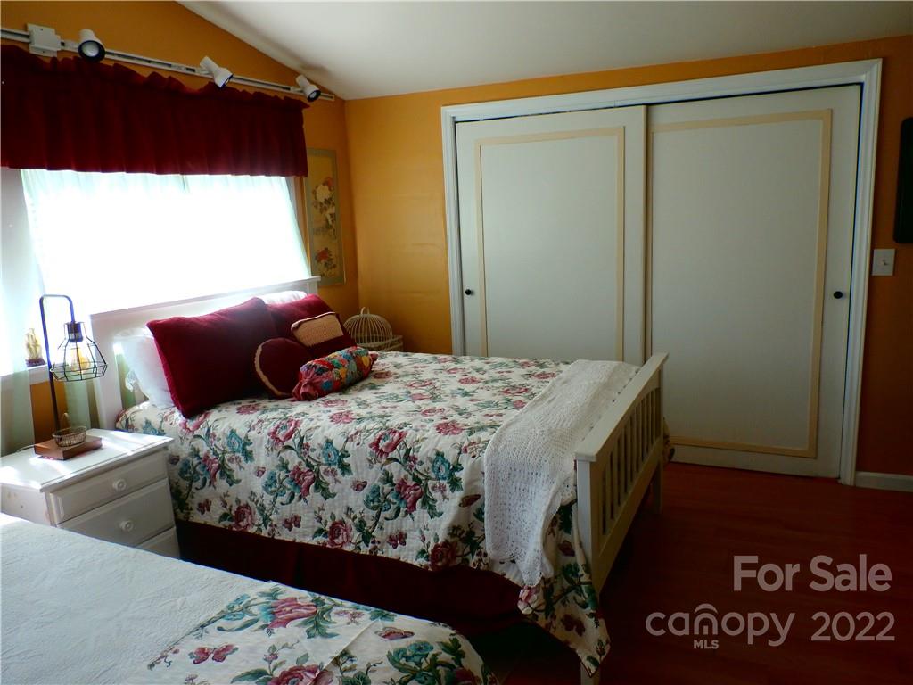 877 Chestnut Mountain Road Spruce Pine, NC 28777 - Photo 22 of 36 Gallery Image 22