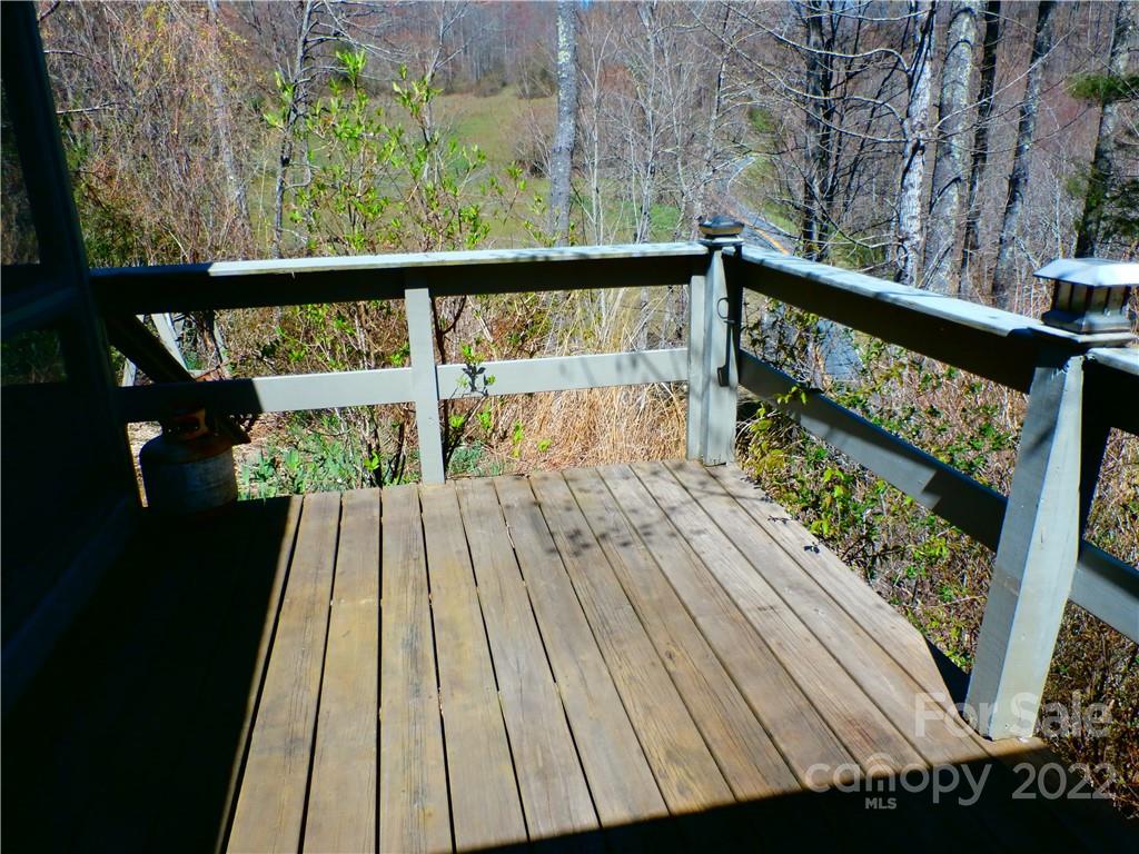 877 Chestnut Mountain Road Spruce Pine, NC 28777 - Photo 29 of 36 Gallery Image 29