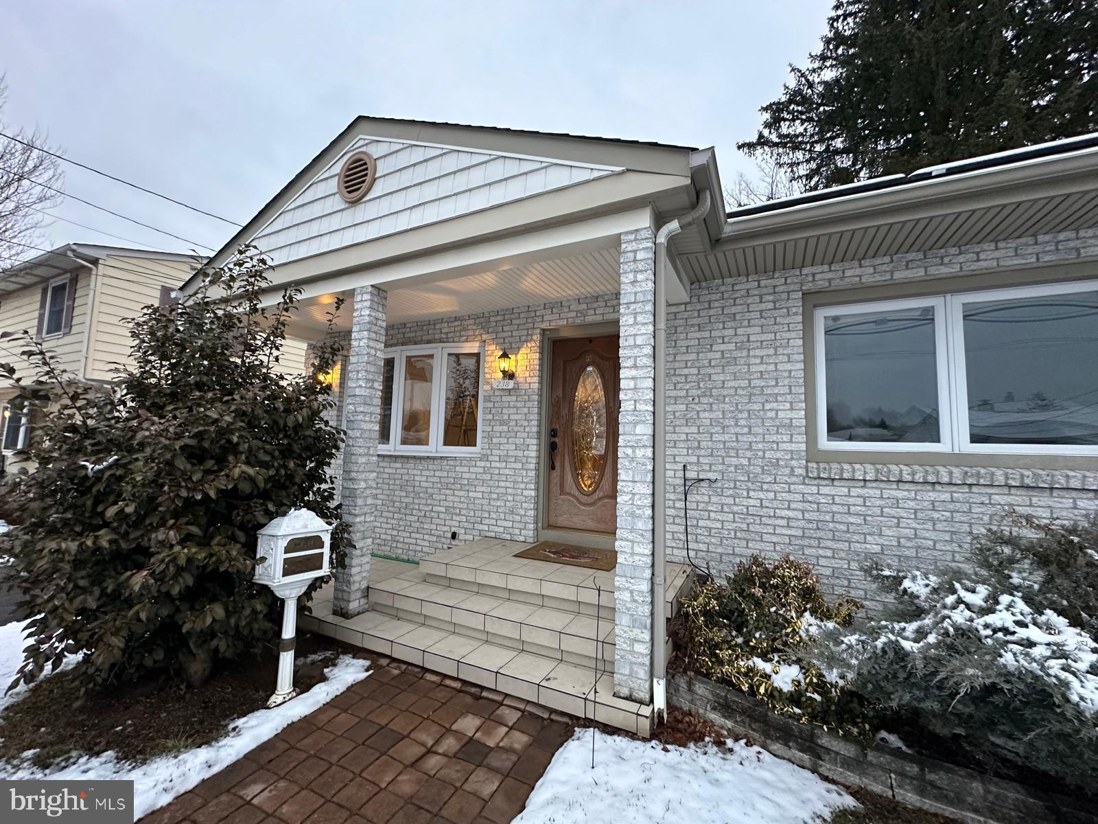 238 Clamer Road Ewing, NJ 08628 - Photo 4 of 44