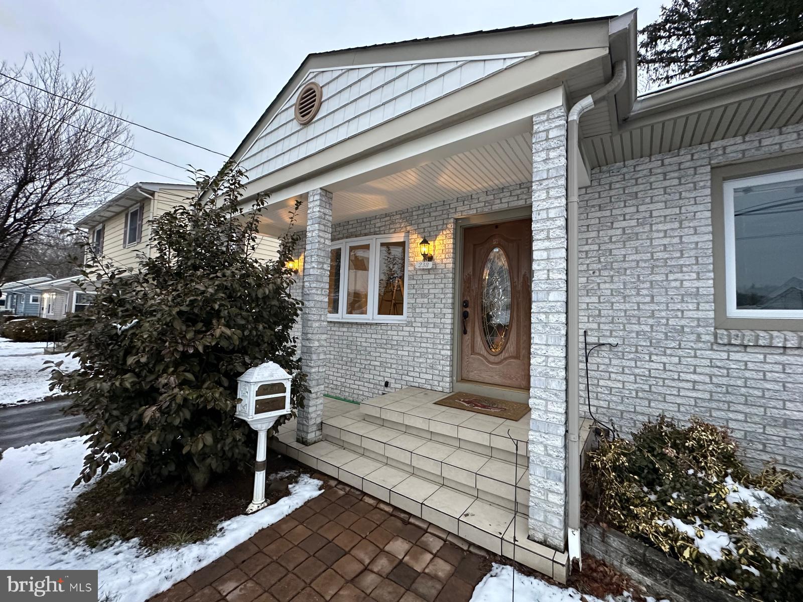 238 Clamer Road Ewing, NJ 08628 - Photo 5 of 44