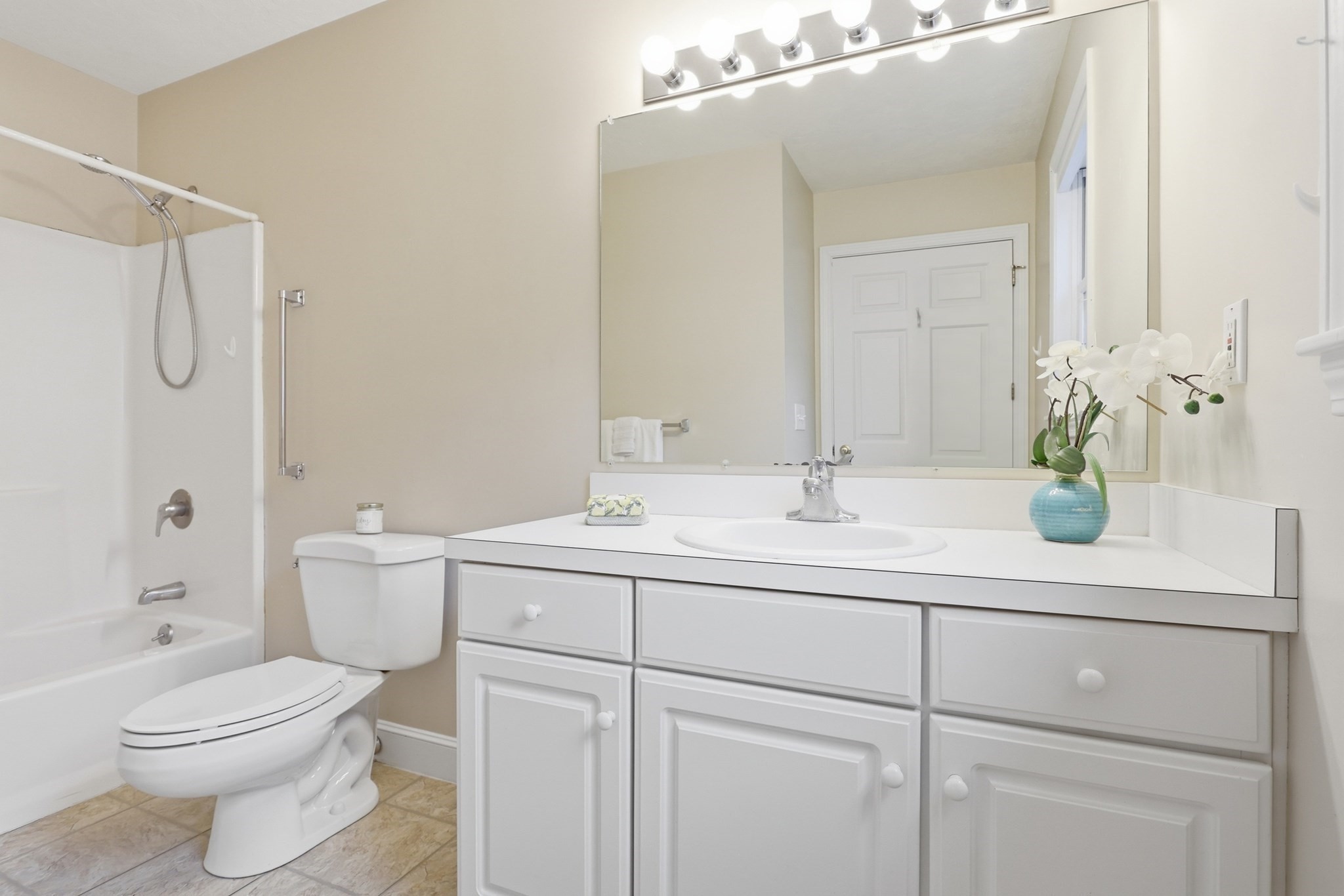 111 Stow Road, Unit 111 Boxborough, MA 01719 - Photo 16 of 24 Gallery Image 16