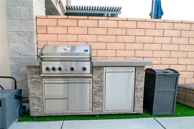 a view of houses with yard