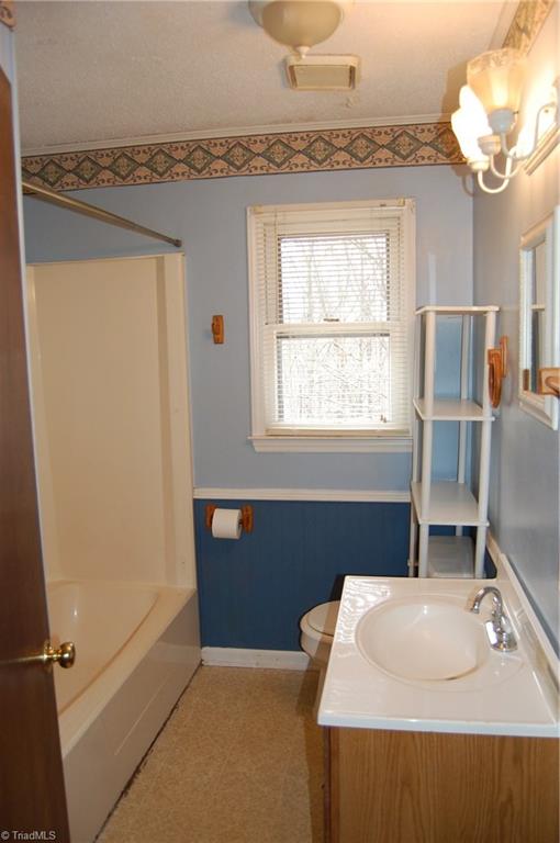199 Grandridge Road Sparta, NC 28675 - Photo 9 of 18 Gallery Image 9