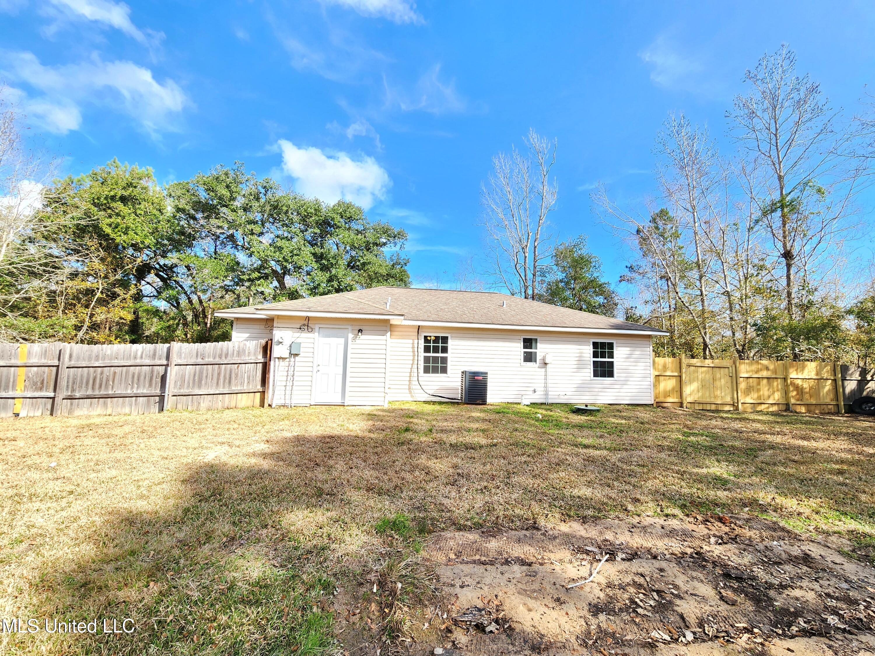 6433 Pavolini Road Pass Christian, MS 39571 - Photo 21 of 29 20230111_125441
