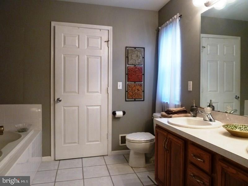 19 Hannah Lee Road Barnegat, NJ 08005 - Photo 17 of 18 Gallery Image 17