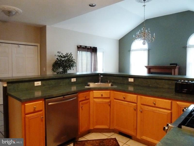 19 Hannah Lee Road Barnegat, NJ 08005 - Photo 7 of 18 Gallery Image 7