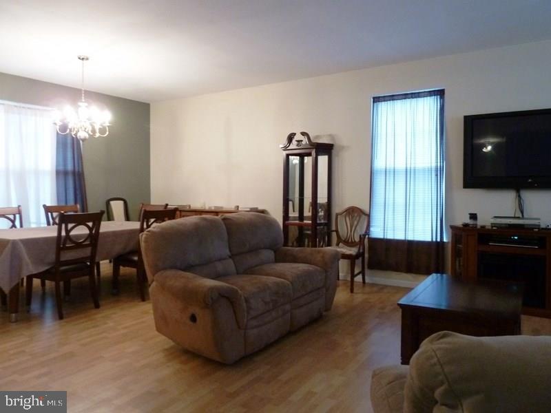 19 Hannah Lee Road Barnegat, NJ 08005 - Photo 9 of 18 Gallery Image 9