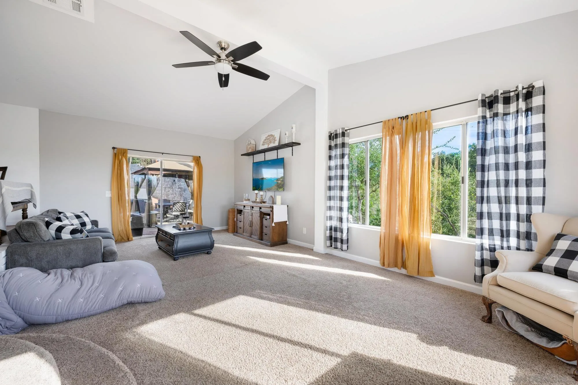 29987 Mactan Road Valley Center, CA 92082 - Photo 10 of 55 Gallery Image 10