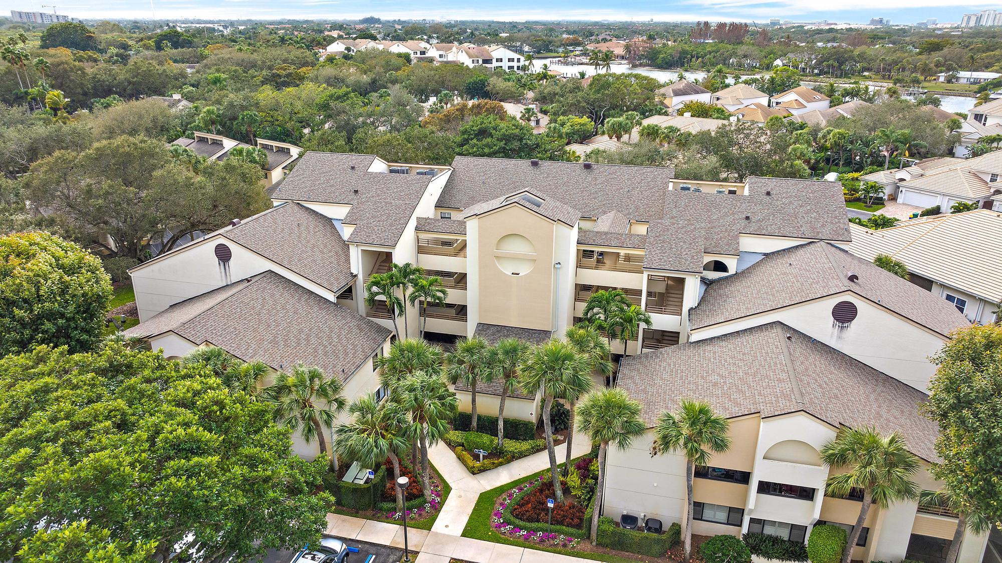 326 Oak Harbour Drive Juno Beach, FL 33408 - Photo 36 of 41 an aerial view of a house with a yard