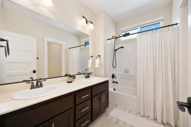 $799,900 | 3685 Crocker Drive, Sacramento, CA 95818