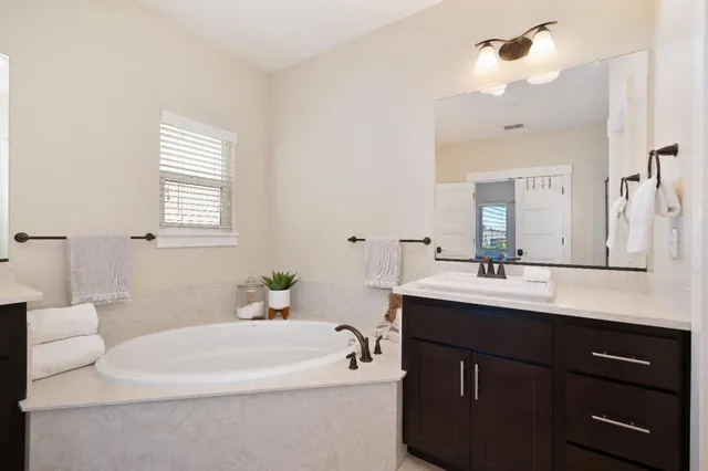 $799,900 | 3685 Crocker Drive, Sacramento, CA 95818