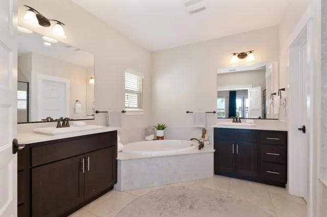 $799,900 | 3685 Crocker Drive, Sacramento, CA 95818