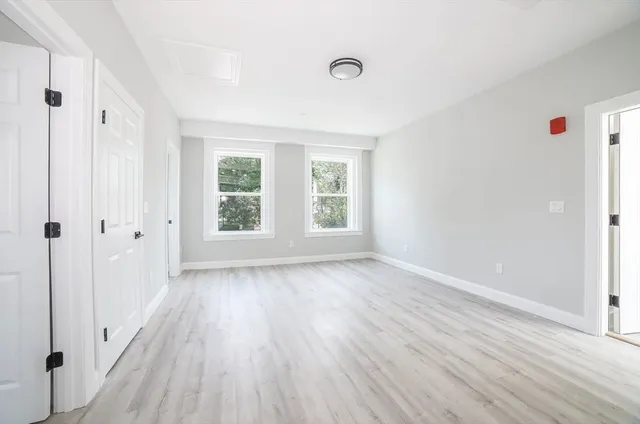 $2,900 | 566-572 Main Street, Unit 205, Shrewsbury, MA 01545